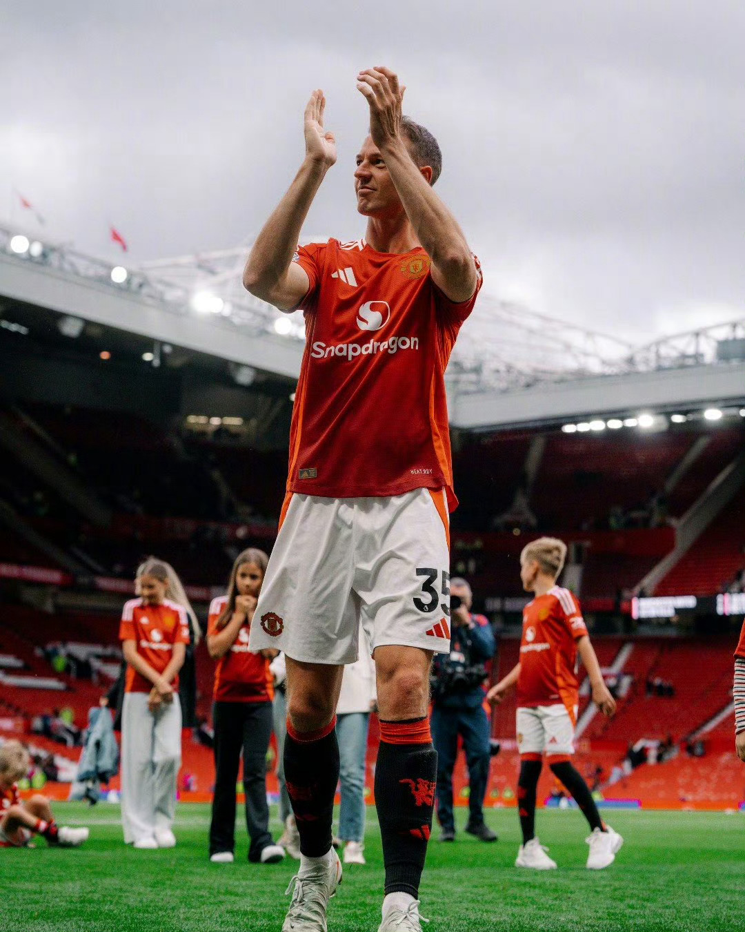 包含风云突变！曼联冲刺阶段遗憾出局，法国杯版图或变，赛场秩序良好，控场能力受关注的词条