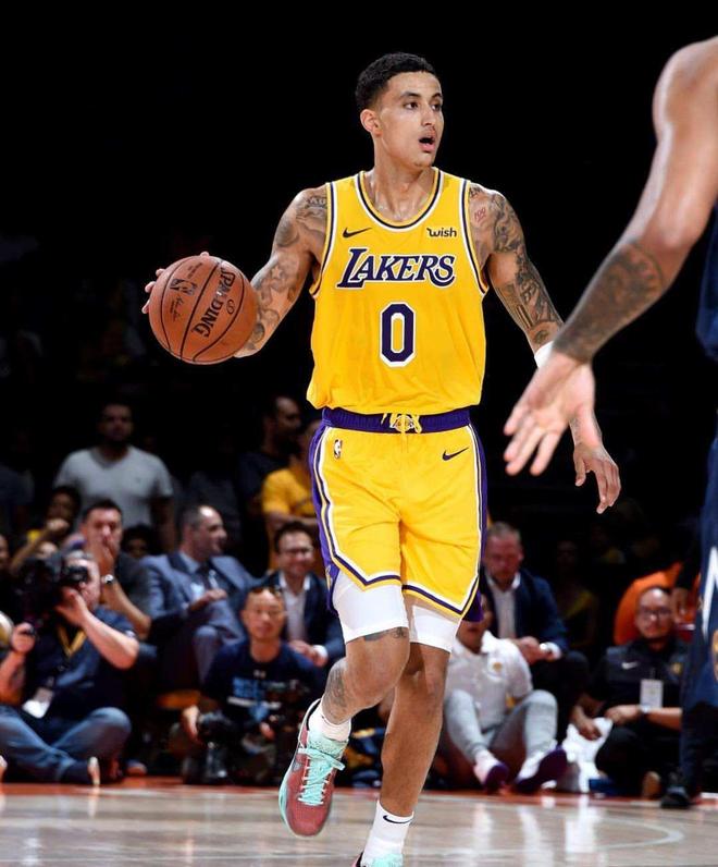 纽卡斯尔联vs曼城英超强强对决