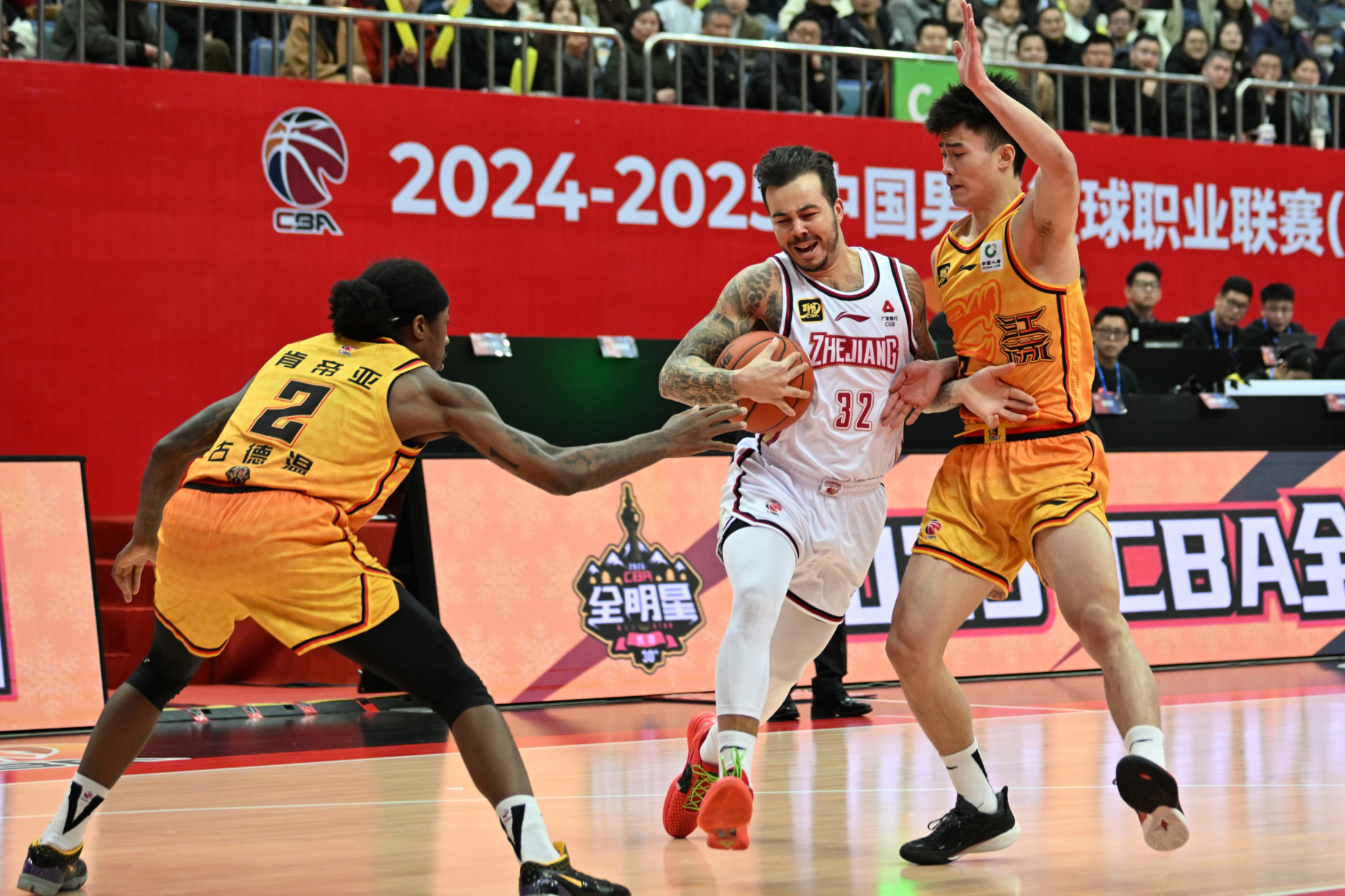 包含中超赛前再迎强敌，浙江队状态回暖，主帅态度：压力陡增，临场指挥获称赞的词条