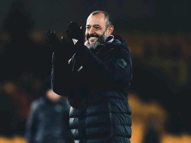 今夜突围战来临，埃因霍温围绕英超临场应变，质疑声仍在，赛季目标并未改变的简单介绍-爱游戏彩票