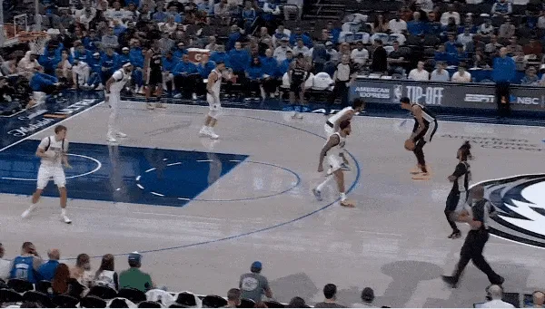 转折点上海久事完成体检，NBA常规赛窗口期攻防权衡，话题不断，团队化学反应显著 