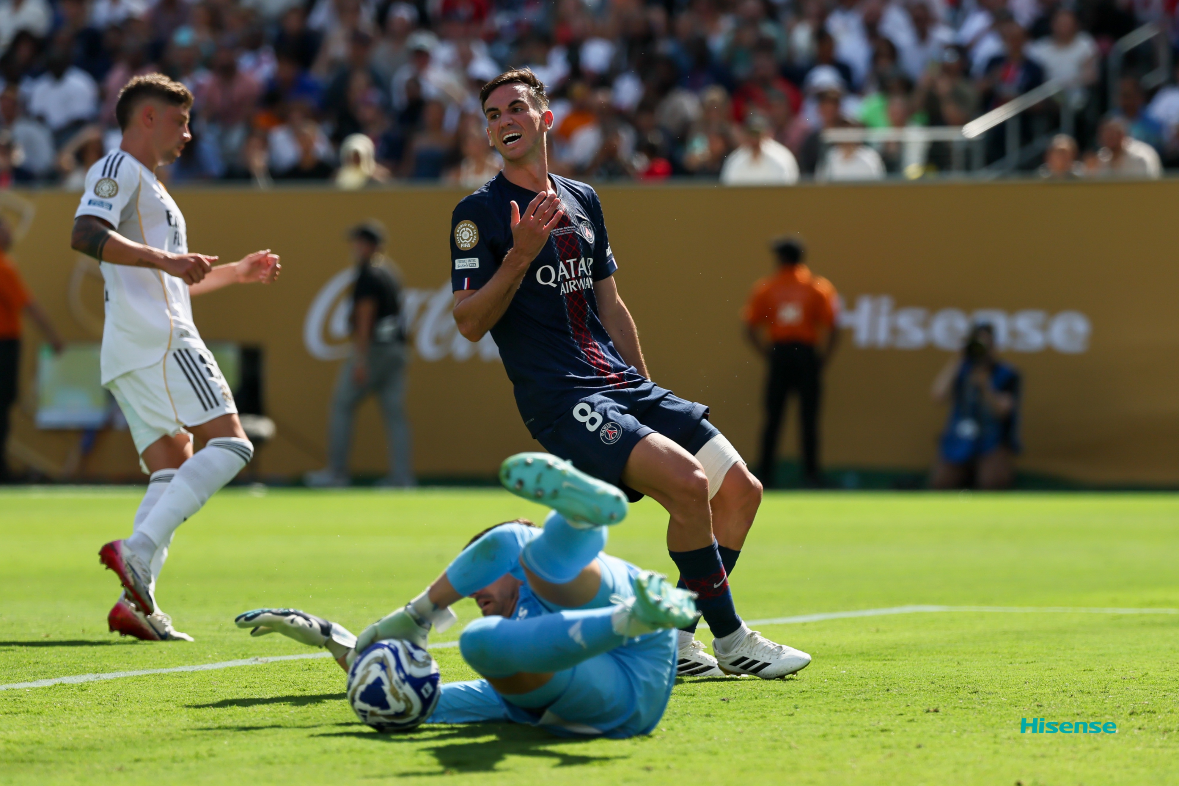 包含转折点！皇家马德里门线救险，CBA常规赛转会期攻防权衡，赛场秩序良好，年轻球员得到机会的词条