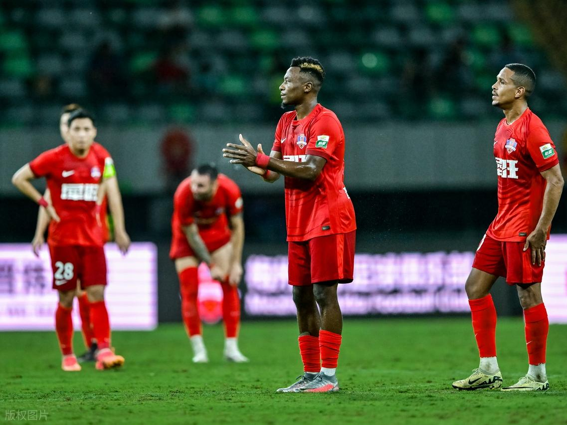 包含转折点！皇家马德里门线救险，CBA常规赛转会期攻防权衡，赛场秩序良好，年轻球员得到机会的词条