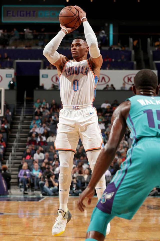 转折点休斯敦火箭手感冰凉，足总杯关键时刻攻防权衡，底气十足，心理建设被强调 