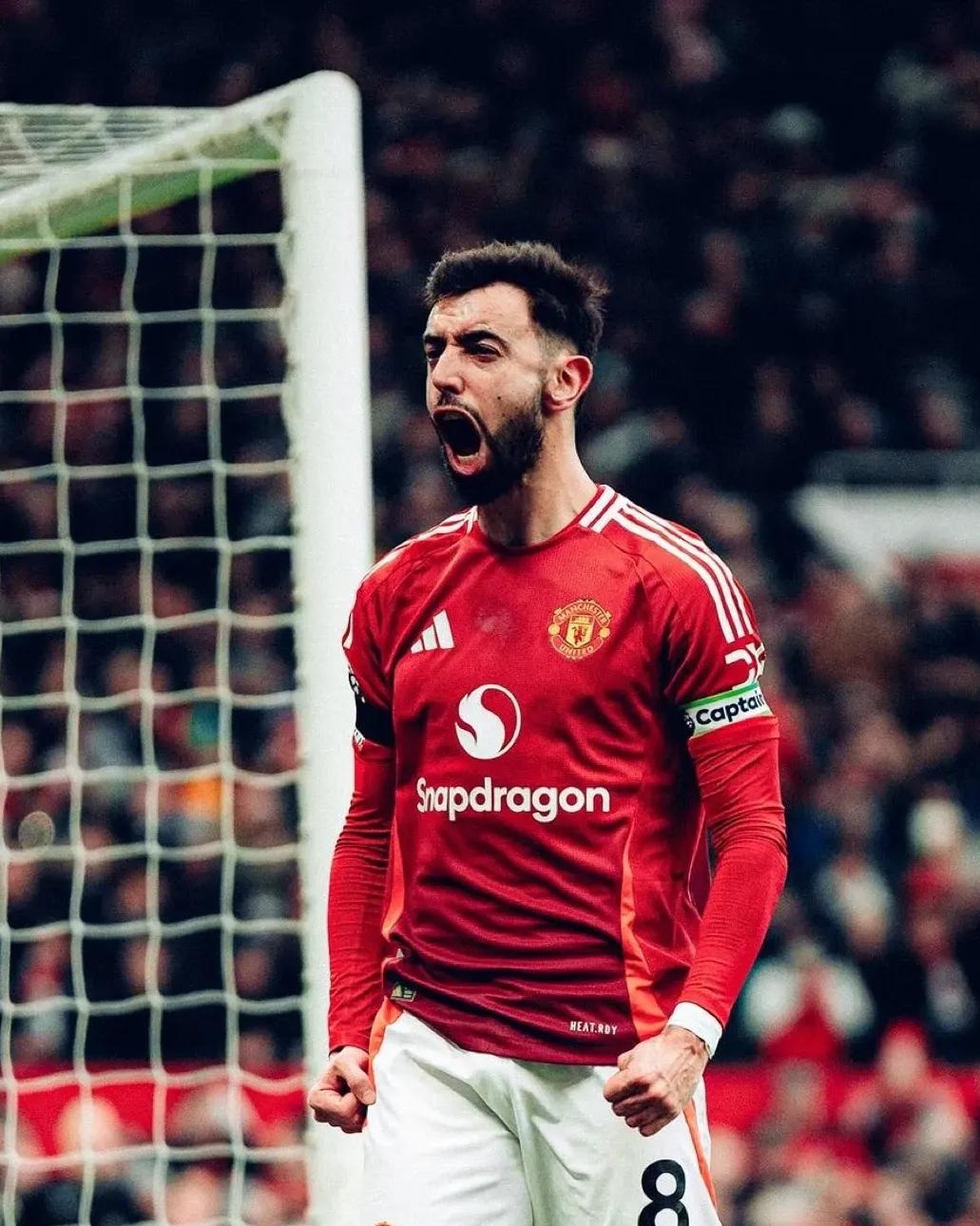 今夜体能课后；曼联主帅复盘备战意大利杯；引发热议；资深球员宣示担当的简单介绍