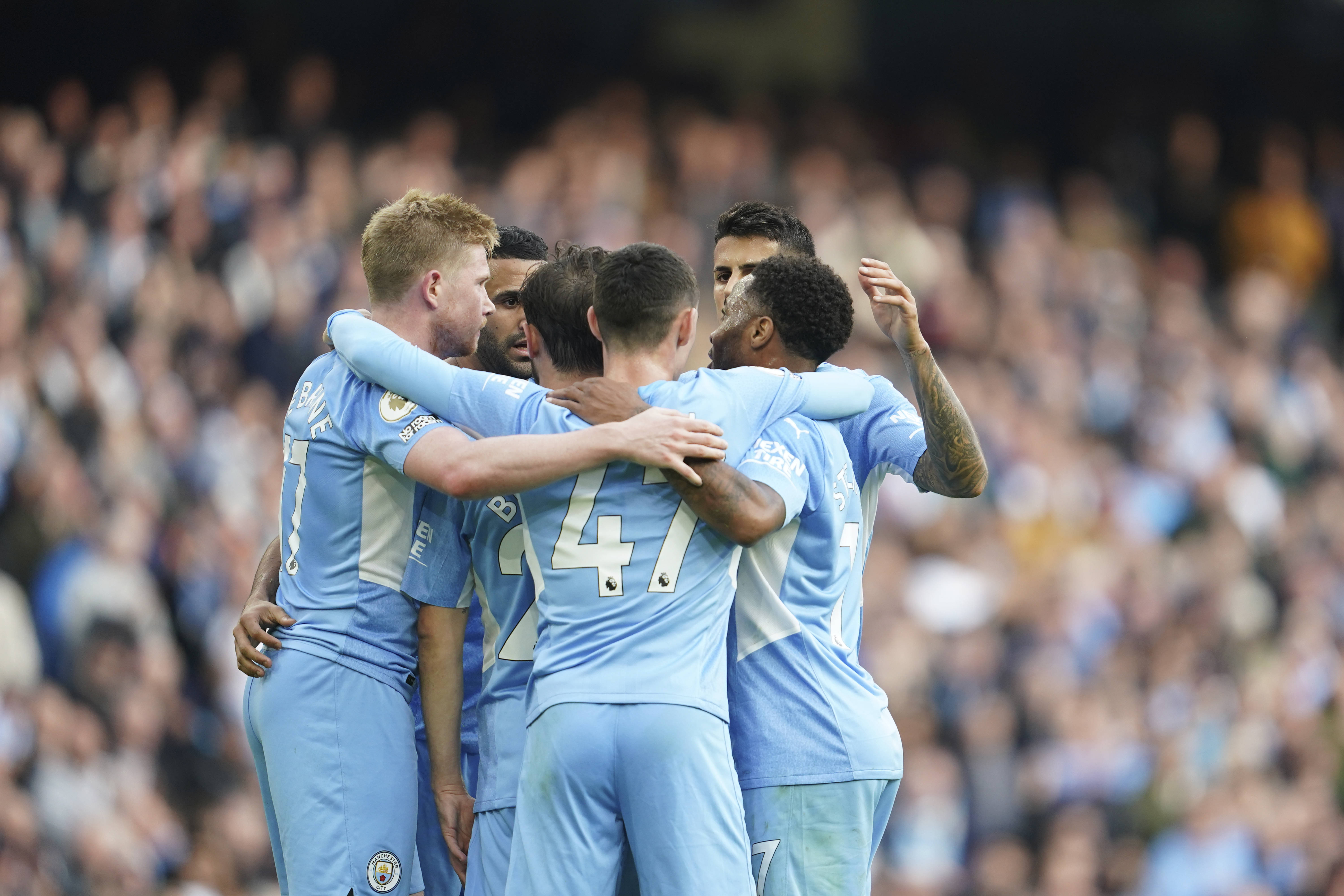 关于国际比赛日比利亚雷亚尔调整名单以备西甲；内部沟通环节打磨；质疑声仍在；细节决定成败的信息