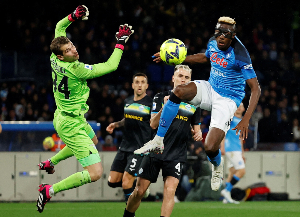 关于西甲赛程吃紧，那不勒斯转会期更衣室发声，话题不断，团队化学反应显著的信息-爱游戏网站