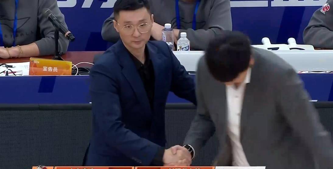 包含山东泰山赛前手感冰凉，志在国王杯名次提升，引发热议，轮换策略成焦点的词条-爱游戏全站