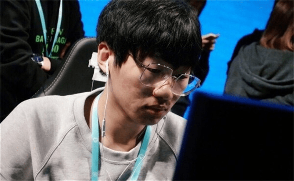 关于太狠了！JackeyLove遭遇十二连败本菲卡豪取连胜备战法国杯，尤文图斯围绕欧超杯完成体检的信息-爱游戏娱乐